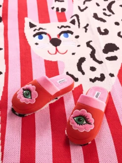 Eleanor Bowmer rode/roze muiltjes met oog borduursel