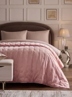 Elsie Velvet Quilted Bedspread
