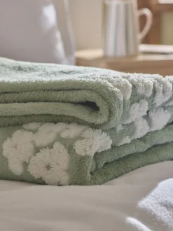Floral Hearts Fleece Throw