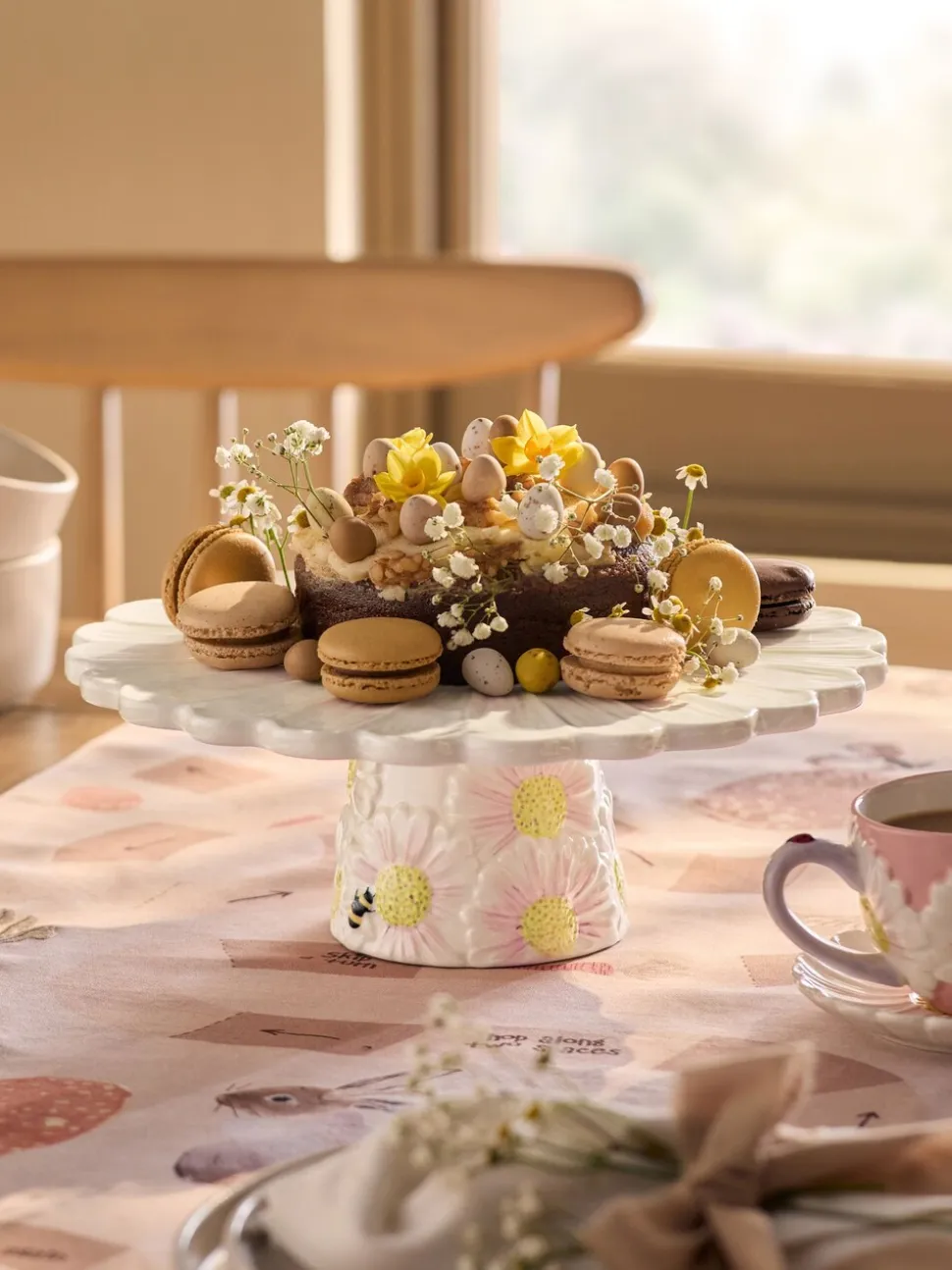 Flower Wildlife Cake Stand