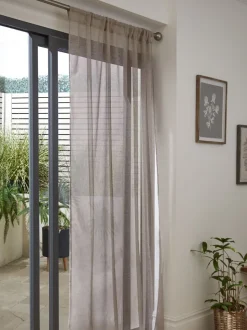 Gordijnen met gesloten bovenkant van doorschijnenden voile met linnenlook