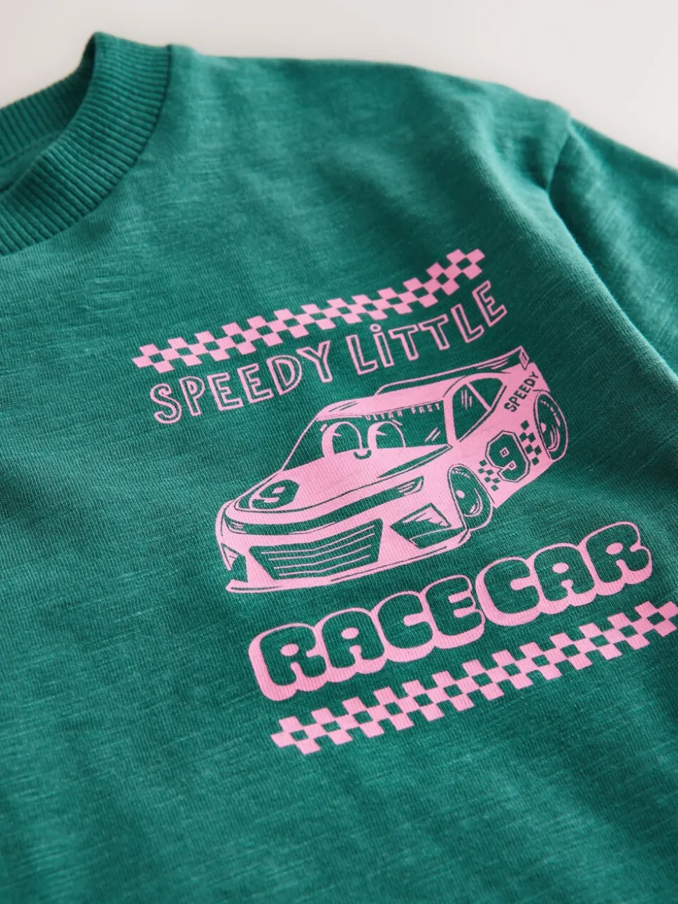 Green/Pink Race Car - T-shirt met korte mouwen en print op de rug (3mnd -7jr)