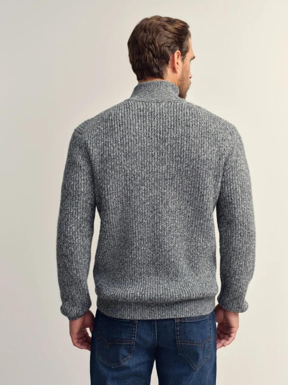 Grijs - Regular-fit gebreide trui met textuur en kwartrits bij de hals en wol