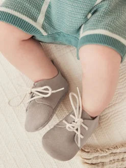 Grijs - Suède babyschoenen met veters (0-24 mnd)