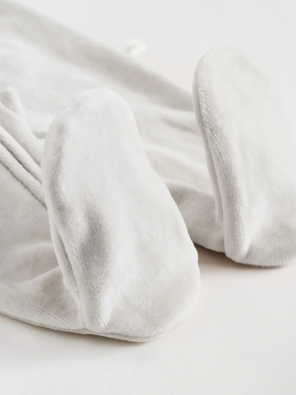 Grijs - Velour Two Way Zip Baby Sleepsuits 2 Pack (0-2yrs)