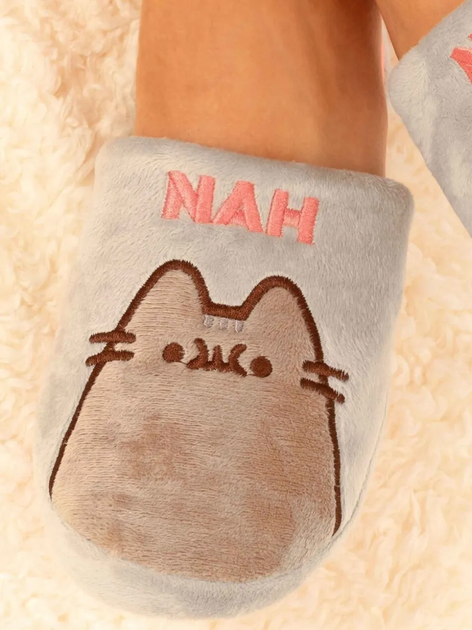 Grijs met Pusheen-kat - Vanilla Underground winterpantoffels voor volwassenen