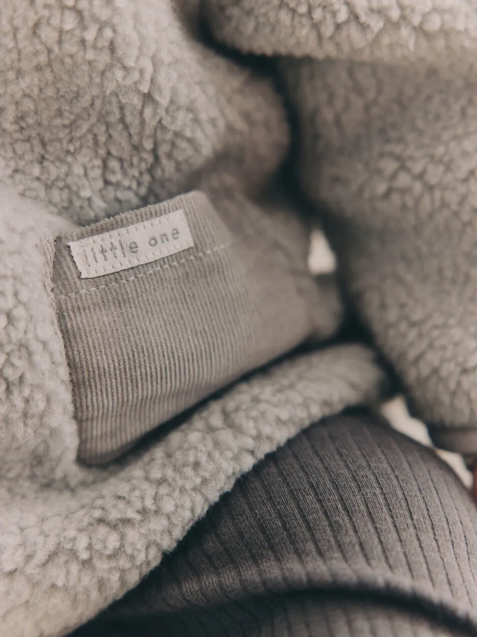 Grijze beer - Knusse Borg Fleece Babyjack