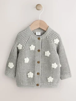 Grijze gehaakte bloemen - Gebreid babyvest (0 mnd- 3 jr)