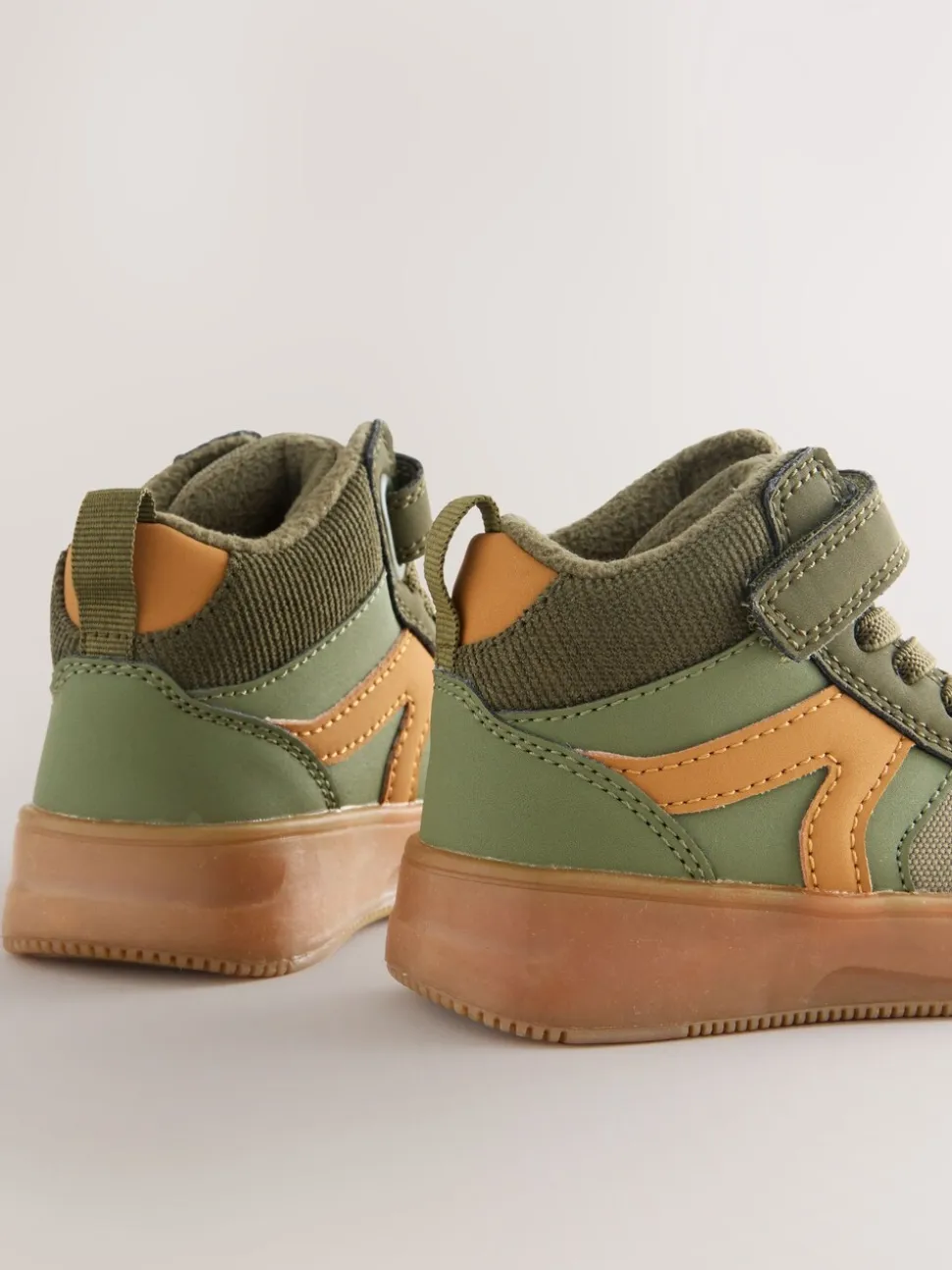 Groen-kaki - Hoge sneakers met klittenbandsluiting en elastische veters