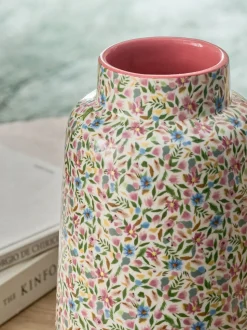 Grote vaas met fijne bloemenprint