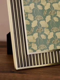 Hollis Ribbed Metal Photo Frame