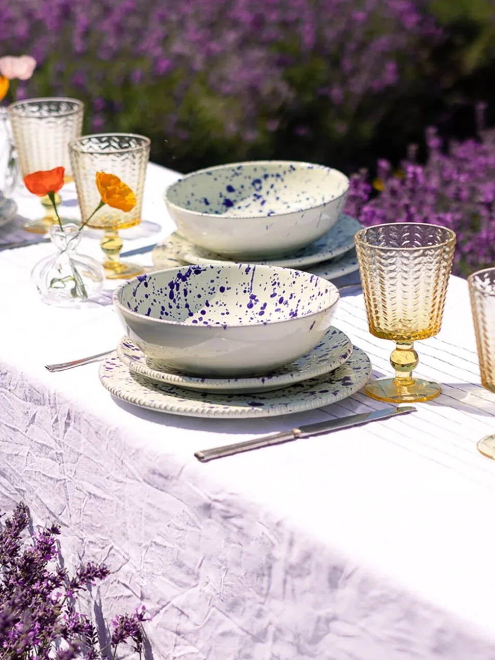 Hot Pottery 12 Piece Splatter Signature Dinner Set