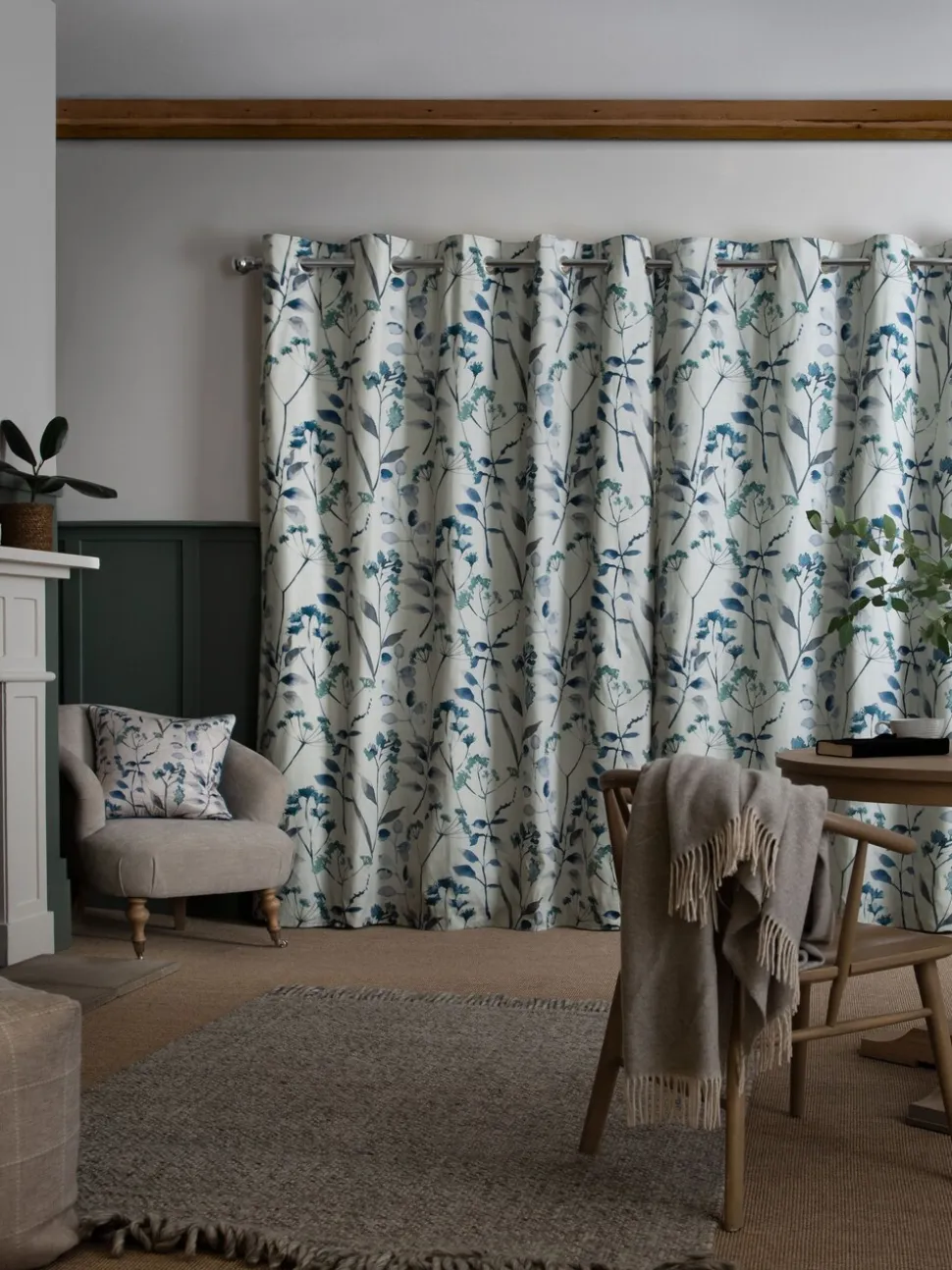 Isla ringgordijnen met bloemenprint