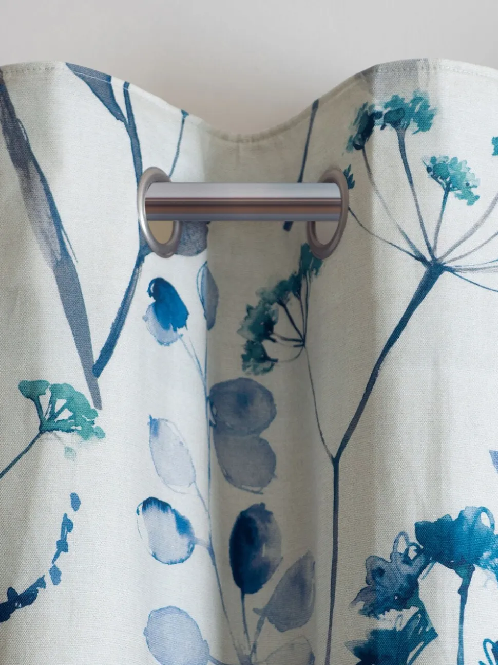 Isla ringgordijnen met bloemenprint