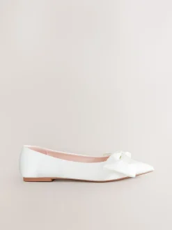 Ivoor - Forever Comfort® bruidsballerina's met strik en puntige neus