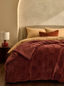 Jasper behaaglijke fleece omkeerbare bedloper met dambordmotief