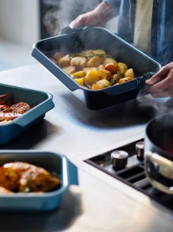 Joseph Joseph Nest™ Oven Nonstick Large Roasting Tray