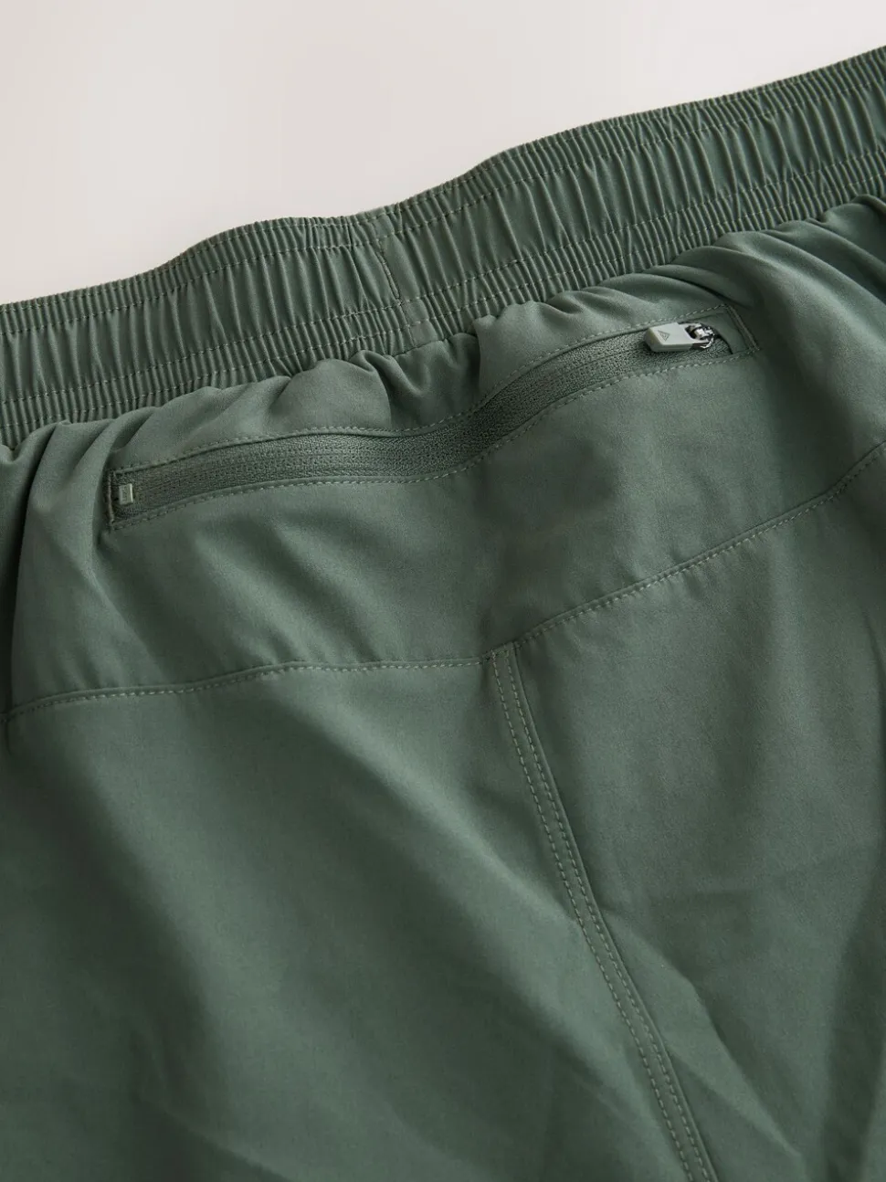 Kakigroen - Active cargo gym trainingshorts
