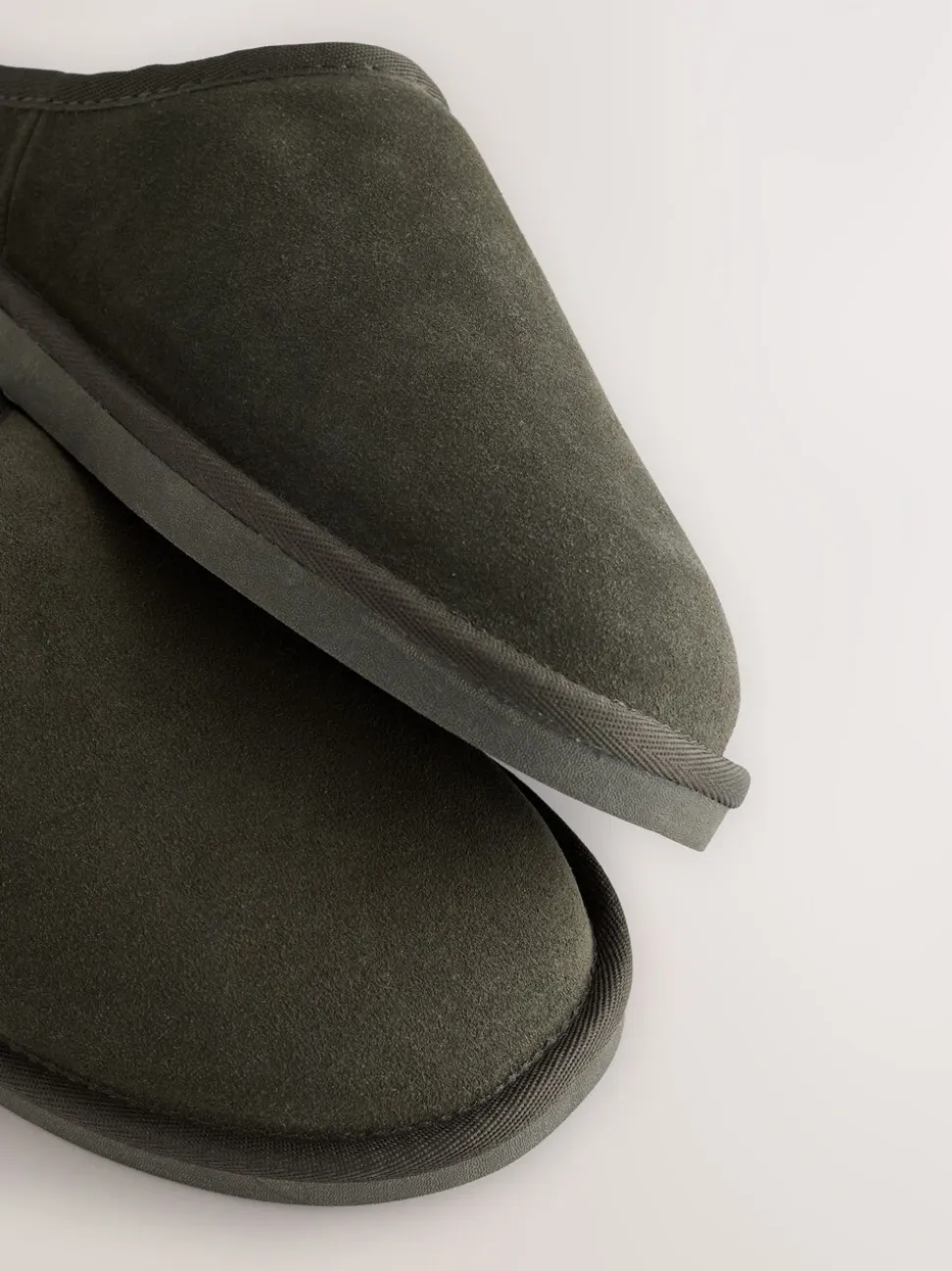 Kakigroen - Met imitatiebont gevoerde Signature suède pantoffelmuiltjes