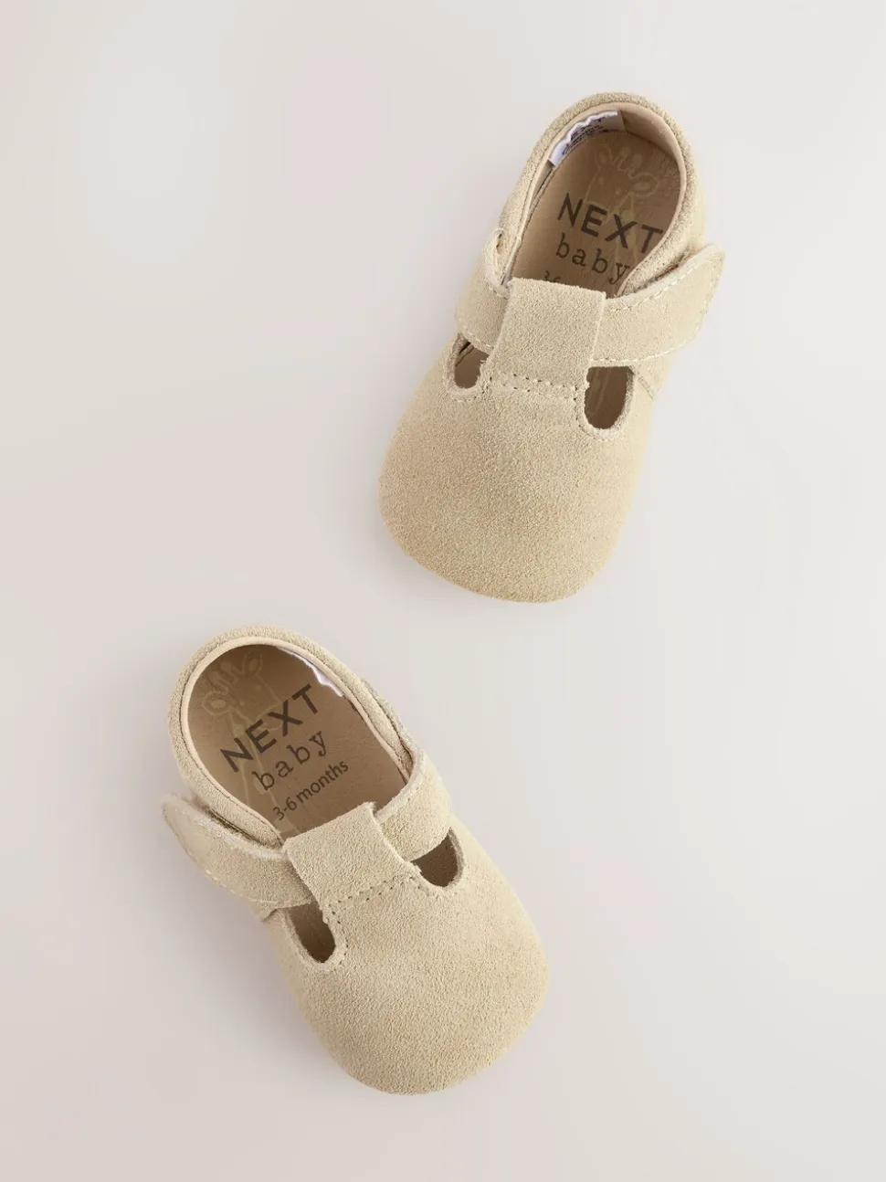 Kiezelkleurig suède - Leren babyschoen met T-bandje (0 - 24 mnd)