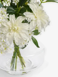 Kunstbloemenarrangement in glazen vaas