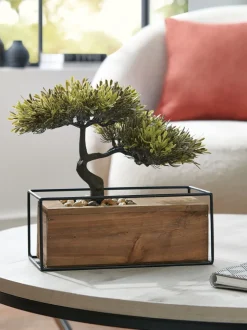 Kunstmatige bonsaiboom in houten pot uit de Bronx