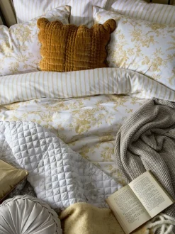 Laura Ashley 100% Cotton Sateen 200 Thread Count Walled Garden Duvet Cover and Pillowcase Set