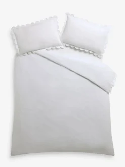 Laura Ashley Scallop 200 Thread Count Duvet Cover and Pillowcase Set