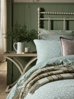 Laura Ashley Sweet Alyssum Duvet Cover and Pillowcase Set