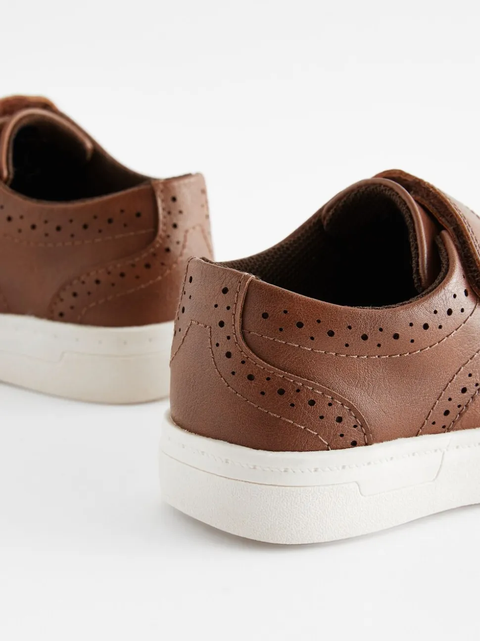 Lichtbruin - Brogue schoenen met klittenbandsluiting