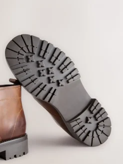 Lichtbruin - Chunky Leather Chukka Boots