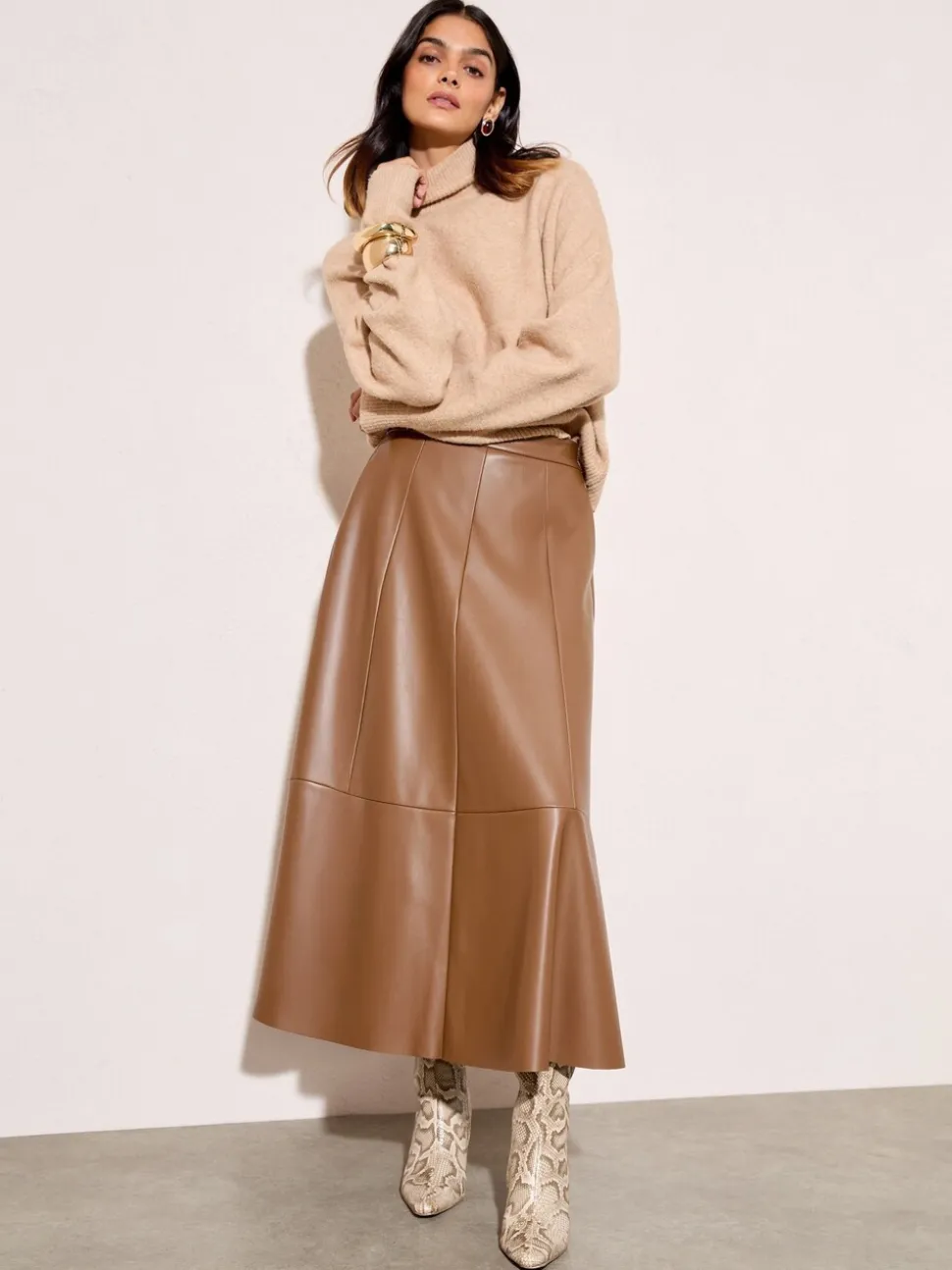 Lichtbruin - Friends Like These Faux Leather Midi Skirt