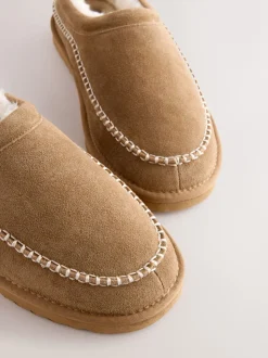 Lichtbruin - Signature Suede Stitch Detail Slippers