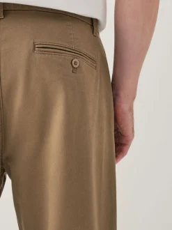 Lichtbruin - Single Pleated Stretch Chinos Trousers