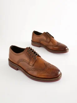Lichtbruin - Standaard pasvorm - Leren brogues met contrasterende dikke zool