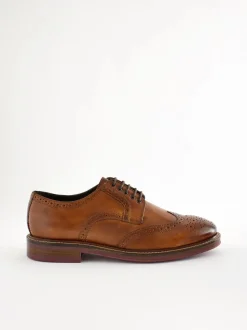 Lichtbruin - Standaard pasvorm - Leren brogues met contrasterende dikke zool