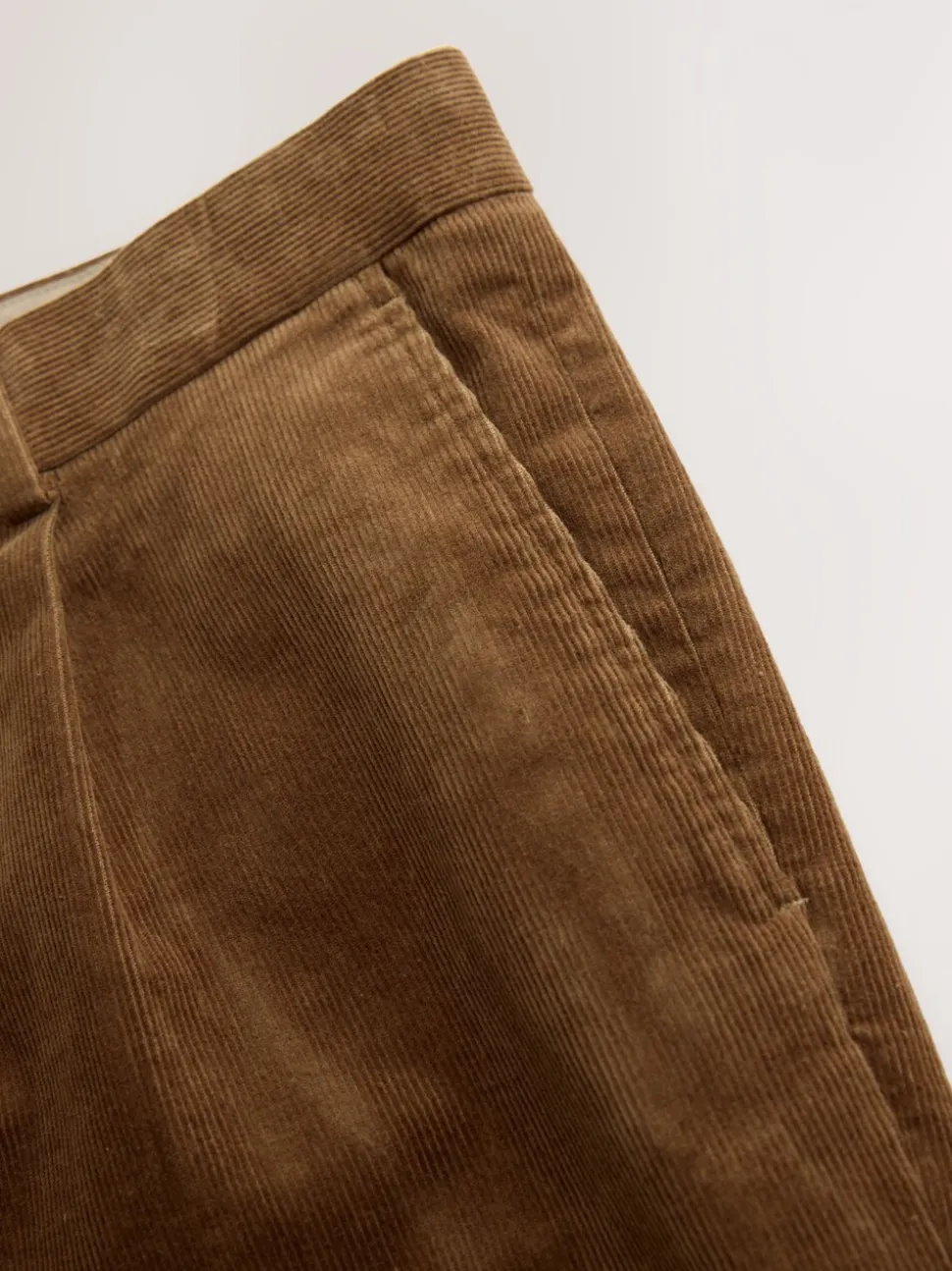 Lichtbruin - Straight Fit Smart Cotton Rich Cord Trousers