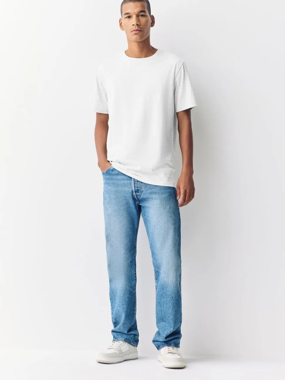 Lichtgrijs gemêleerd - Slim Fit - Essentieel katoenen T-shirt met ronde hals