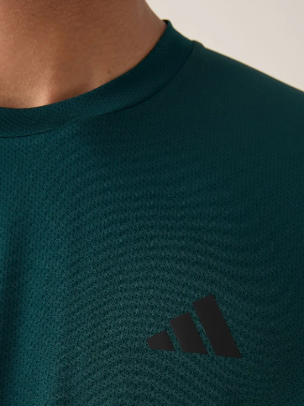Lichtgroen - adidas Train Essentials trainingsshirt