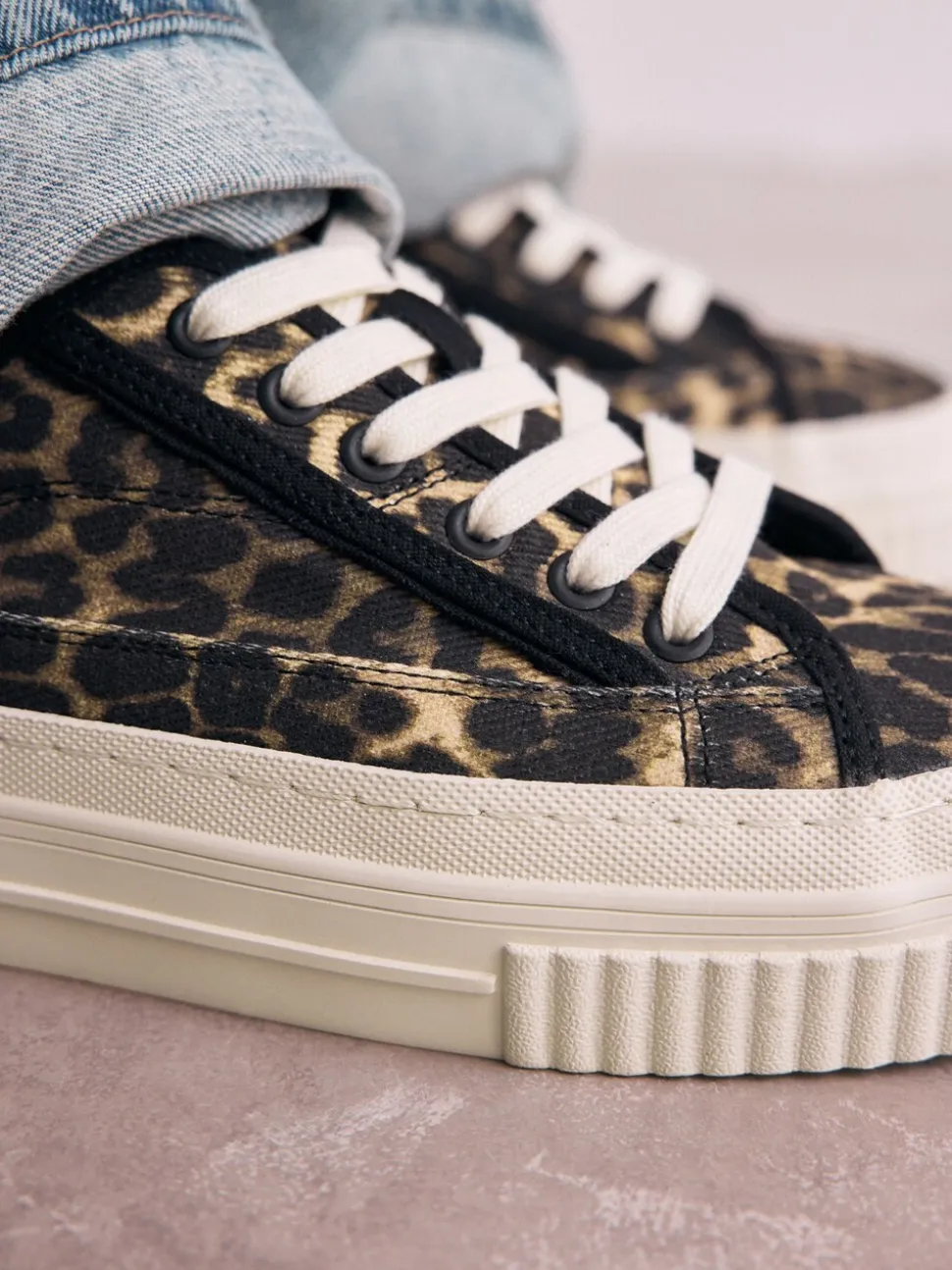 Luipaard - Canvas Chunky Baseballsneakers met Vetersluiting