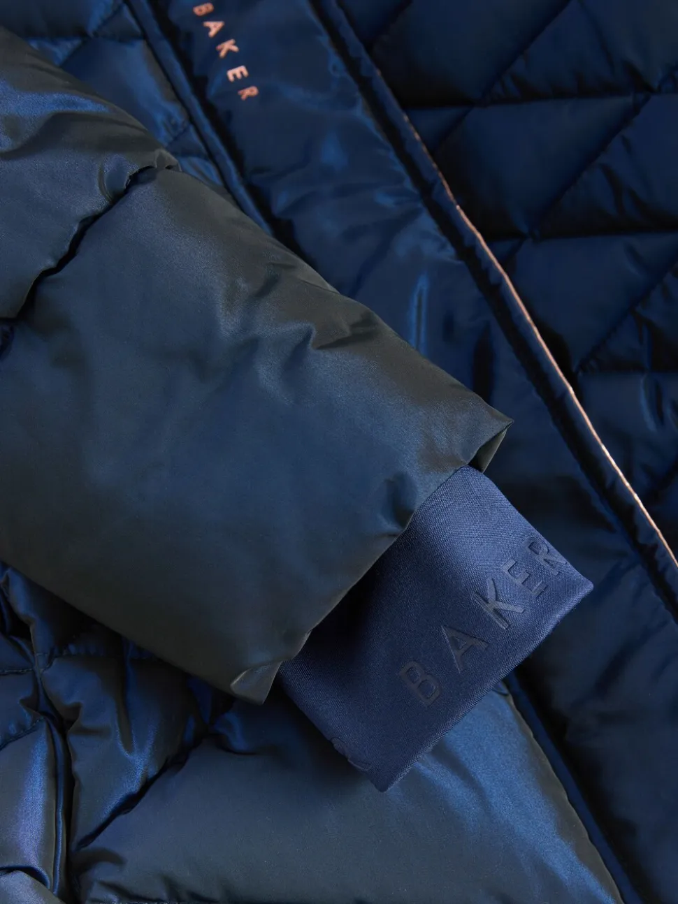Marineblauw - Baker by Ted Baker - Regenbestendige halfzware gevoerde jas met ceintuur