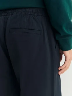 Marineblauw - Standaard toelopende pasvorm - Pleated Stretch Chinos Trousers With Elasticated Waist