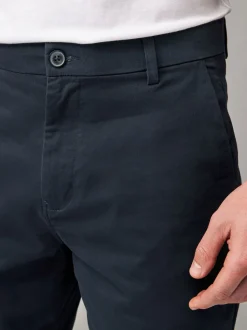Marineblauw/antraciet - Ruimvallende pasvorm. - Set van 2 chinoshorts met stretch