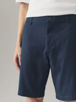 Marineblauw/kiezelkleurig - Ruimvallende pasvorm. - Set van 2 chinoshorts met stretch