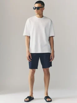 Marineblauw/kiezelkleurig - Ruimvallende pasvorm. - Set van 2 chinoshorts met stretch