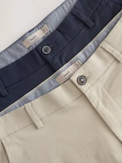 Marineblauw/kiezelkleurig - Ruimvallende pasvorm. - Set van 2 chinoshorts met stretch