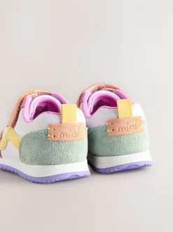 Met verschillende kleurvlakken - Eerste loopschoentjes: sneakers