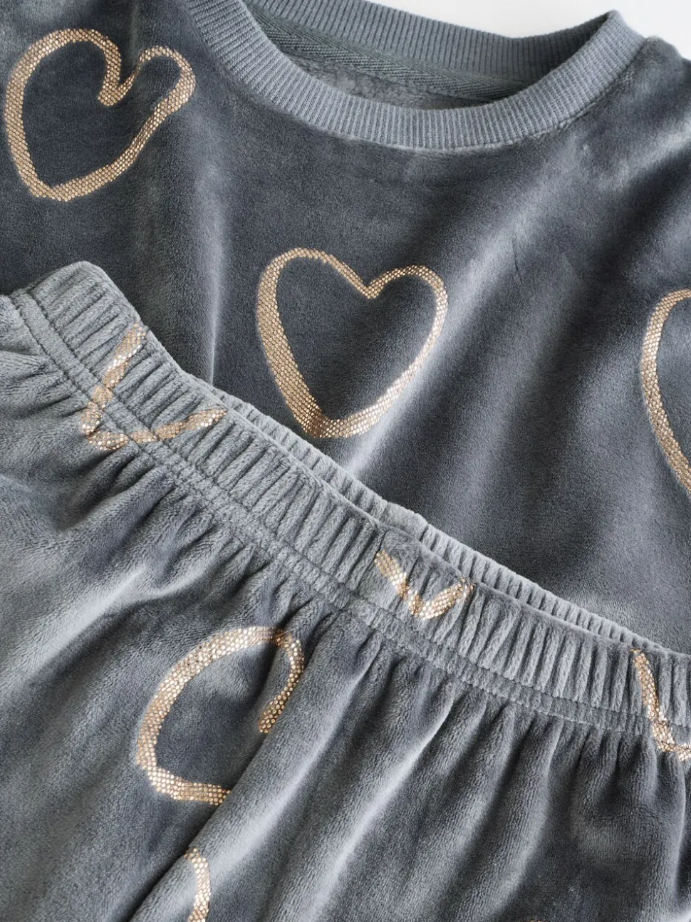 Metallic antracietgrijs hart - Behaaglijke fleece pyjama (9 mnd-16 jr)