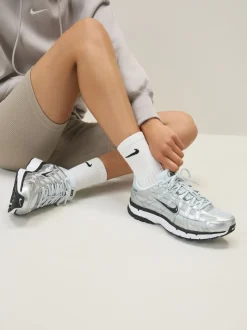 Metallic zilver - Nike P6000 Trainers