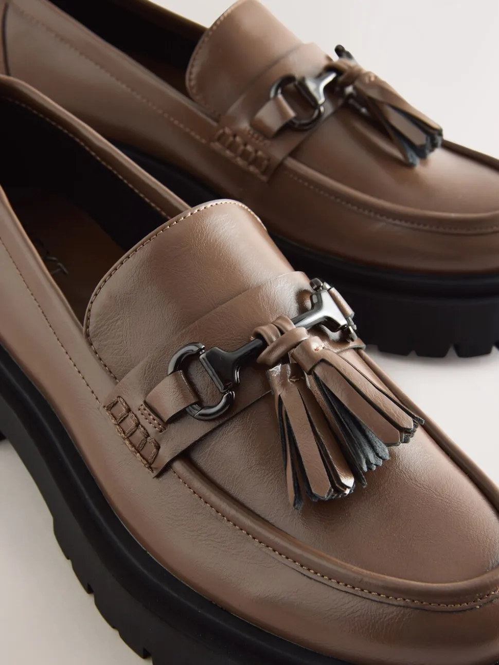 Mokkabruin - Forever Comfort Chunky Platform Tassel Loafers